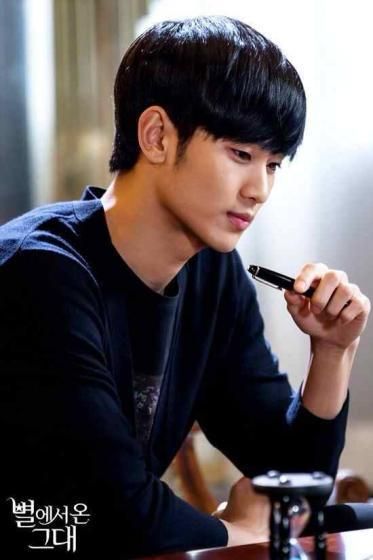 内地粉丝追金秀贤到韩国 经纪公司很紧张